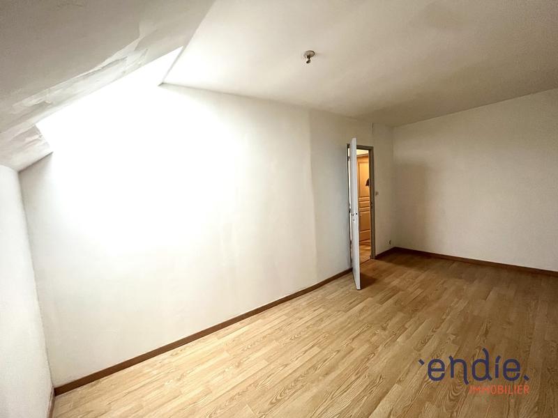 Appartement - 99 m² - 4 pièces