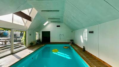 Maison - 202 m² - 12 pièces