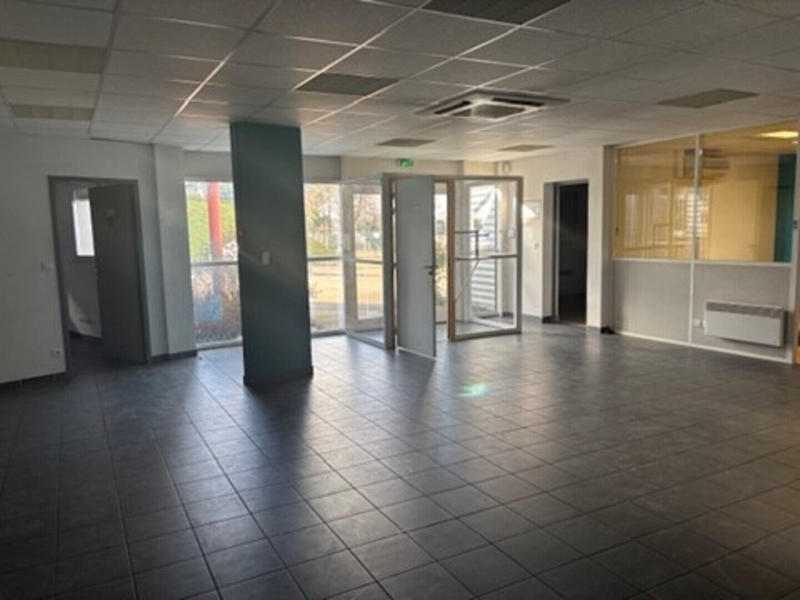 Local d'activité / Entrepôt - 580 m²