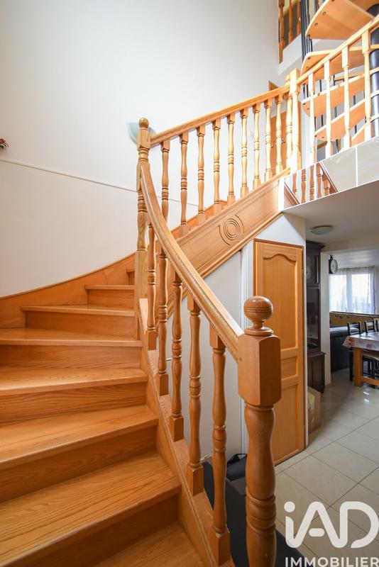 Maison - 126 m² - 8 pièces