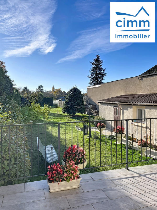 Maison - 95 m² - 5 pièces