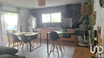 Maison - 86 m² - 4 pièces