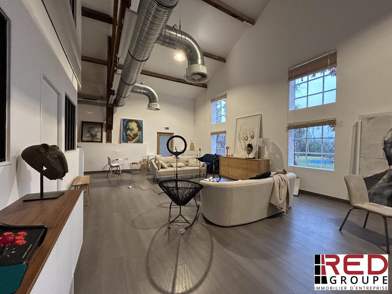 Bureau - 200 m² - 6 pièces