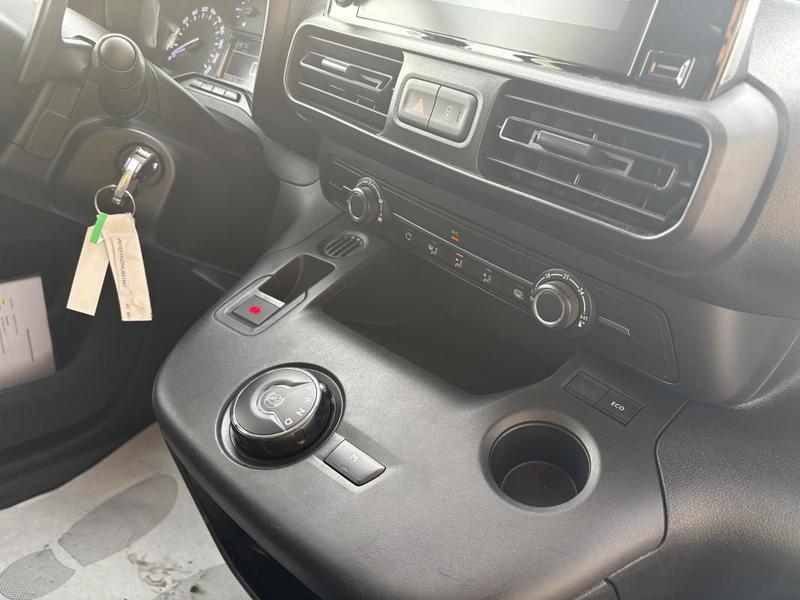 Citroën Berlingo 1.5l Bhdi 130 Cv Eat8 Asphalt 3 Places