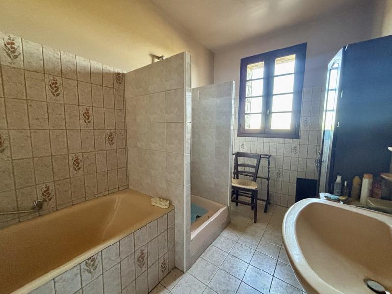 Maison traditionnelle - 140 m² - 4 pièces