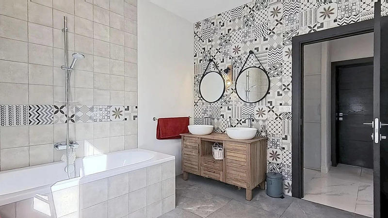 Villa - 223 m² - 6 pièces