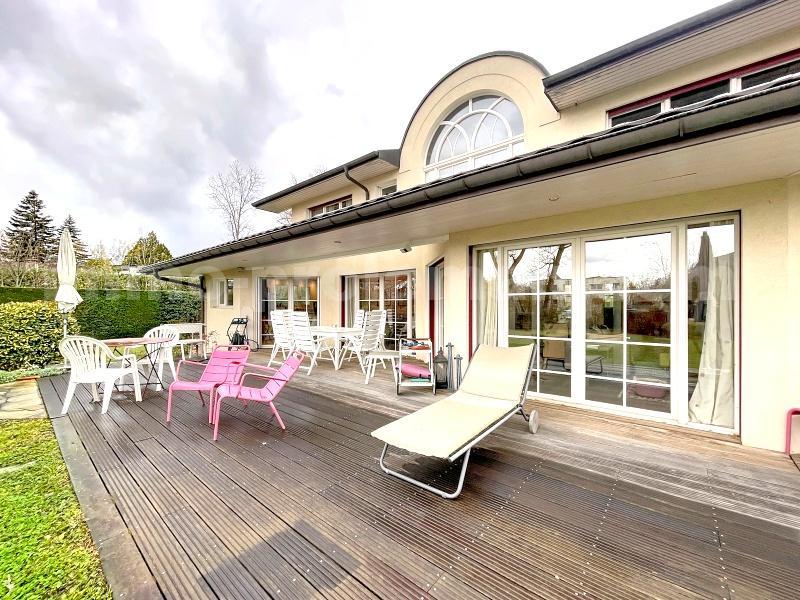 Maison - 297 m² - 7 pièces