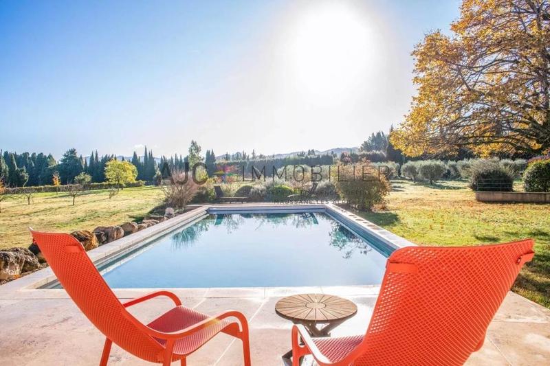 Maison - 278 m² - 6 pièces