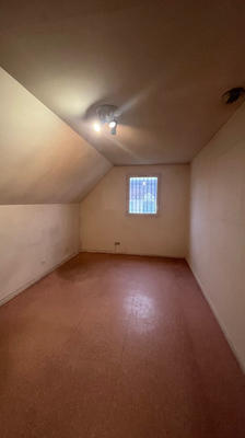 Maison - 180 m² - 7 pièces