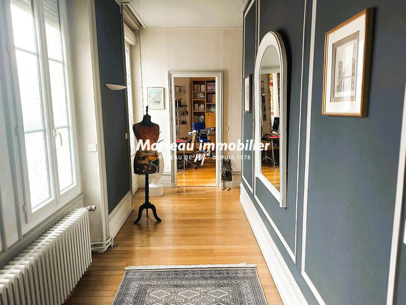 Appartement - 195 m² - 6 pièces