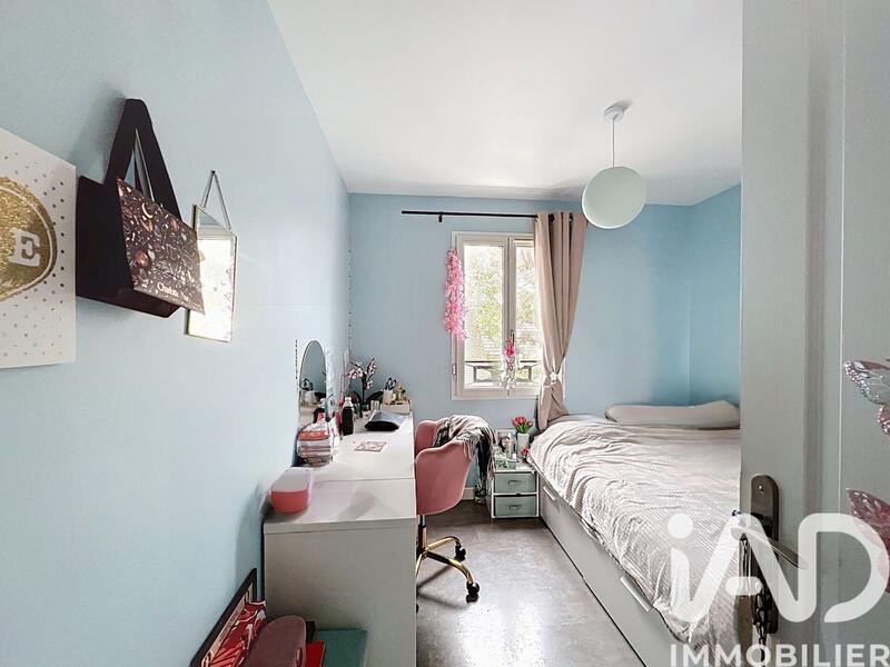 Maison - 93 m² - 5 pièces