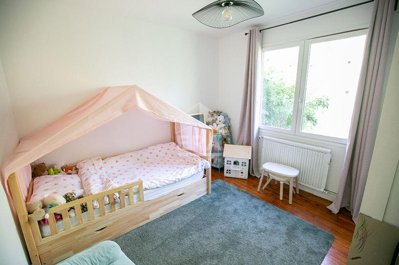 Maison - 135 m² - 7 pièces