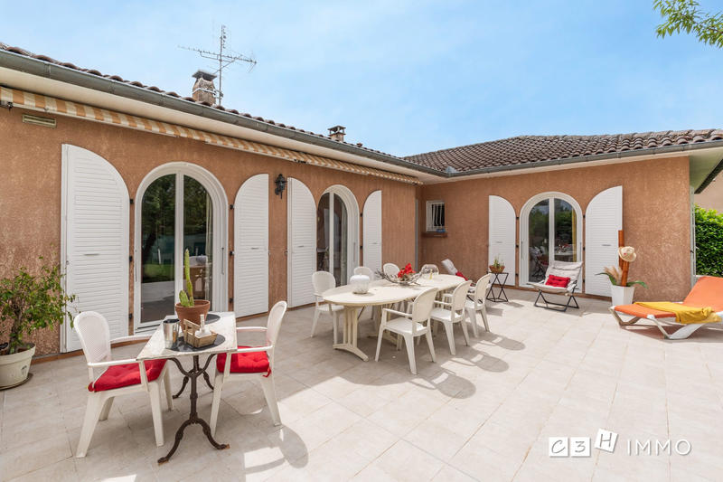 Maison - 160 m² - 6 pièces