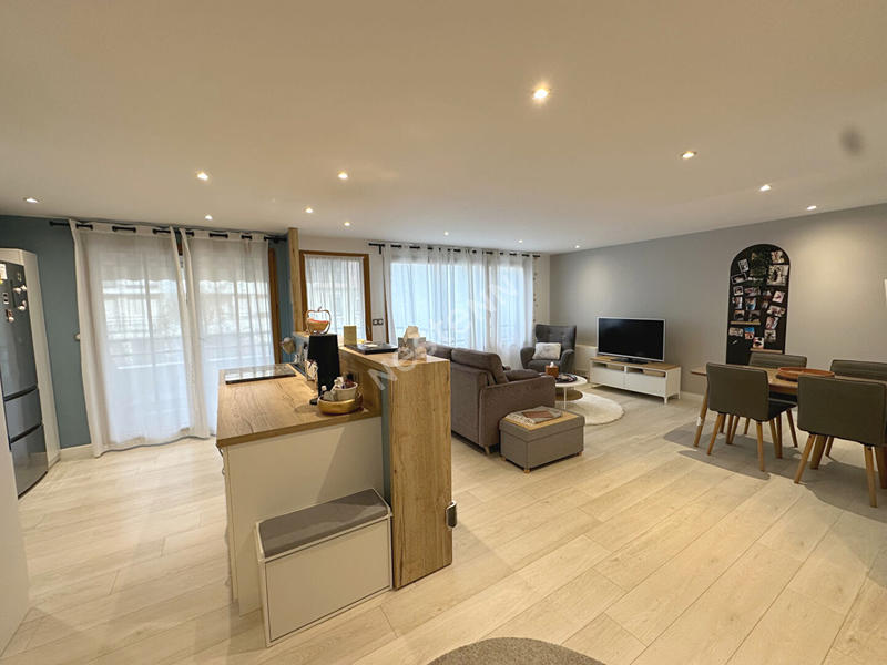 Appartement - 76 m² - 3 pièces