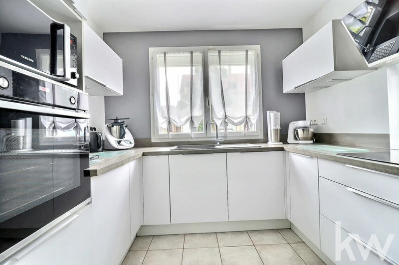 Maison - 98 m² - 4 pièces