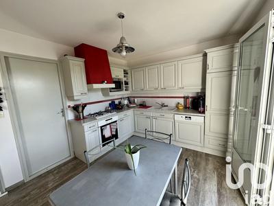 Maison - 94 m² - 5 pièces