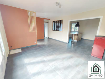 Maison - 98 m² - 5 pièces