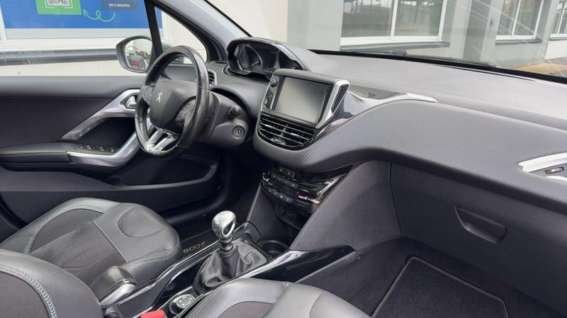 Peugeot 2008 1.6 BlueHDi 120 Crossway