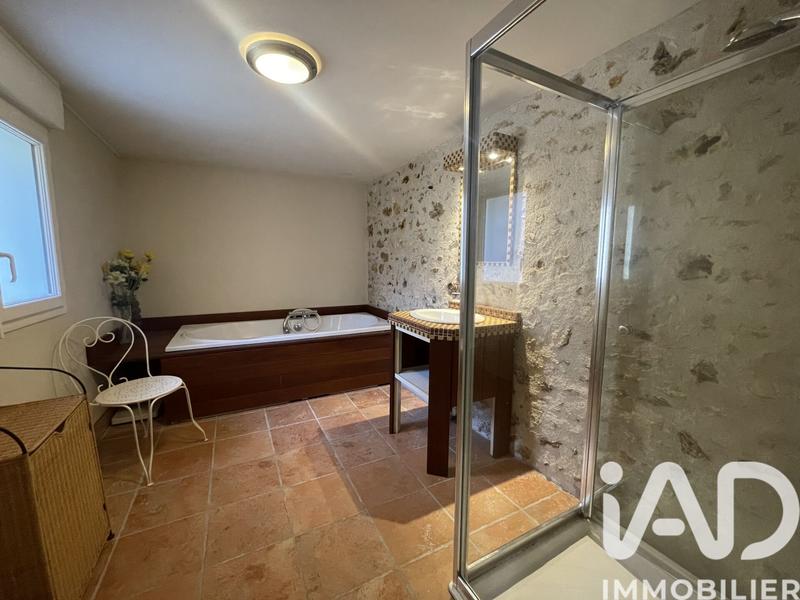 Maison - 200 m² - 6 pièces