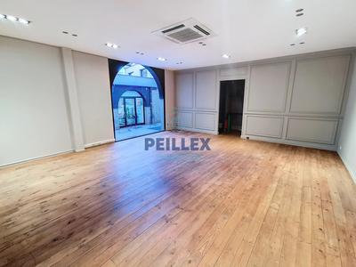 Local commercial - 252 m² - 4 pièces