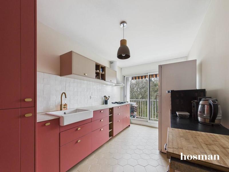 Appartement - 100 m² - 5 pièces