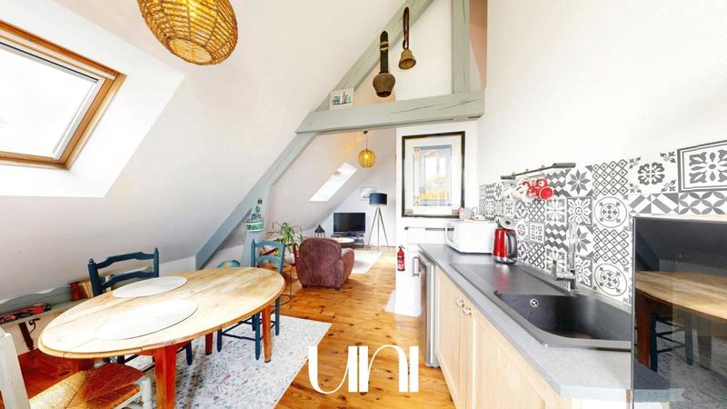 Maison - 352 m² - 8 pièces