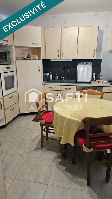 Maison - 140 m² - 5 pièces