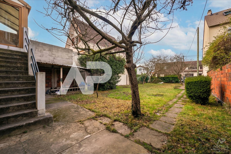 Maison - 90 m² - 3 pièces