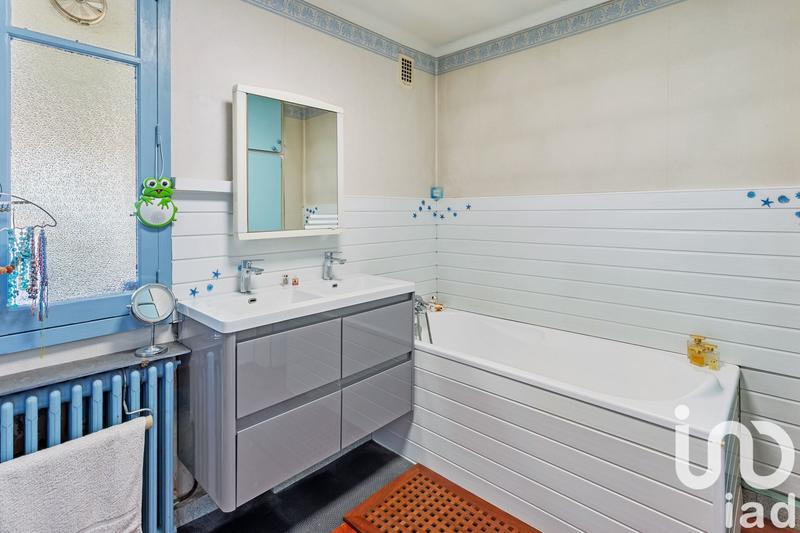 Maison - 141 m² - 7 pièces