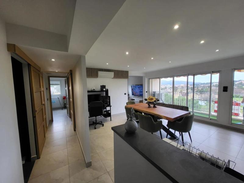 Appartement - 70 m² - 4 pièces