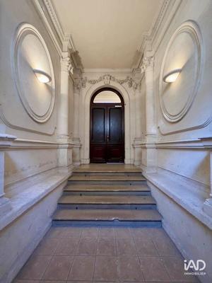 Appartement - 219 m² - 5 pièces