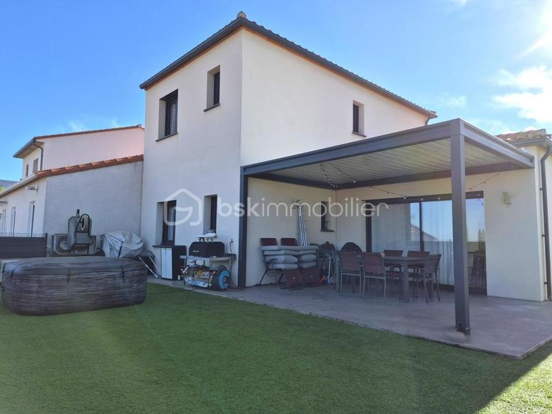 Maison - 108 m² - 4 pièces