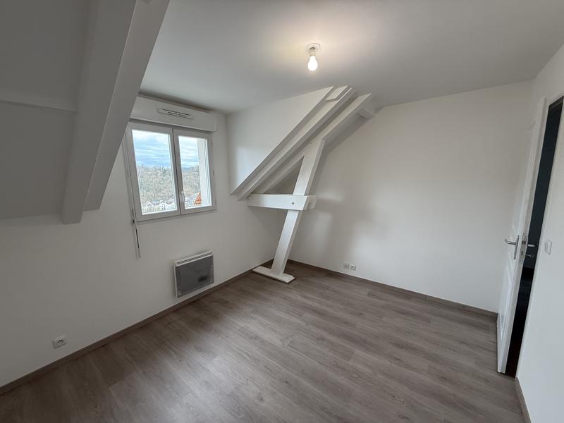 Maison - 94 m² - 5 pièces