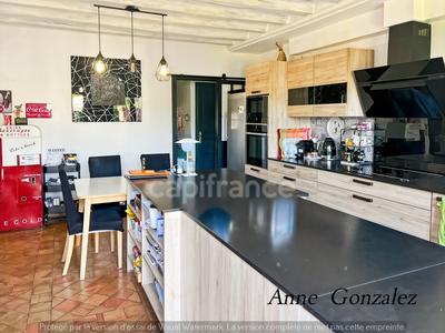 Maison - 221 m² - 7 pièces