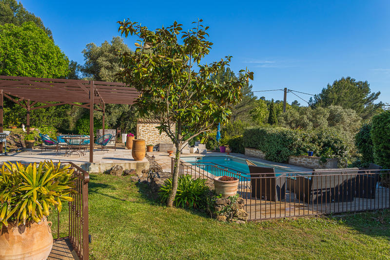 Maison - 185 m² - 8 pièces