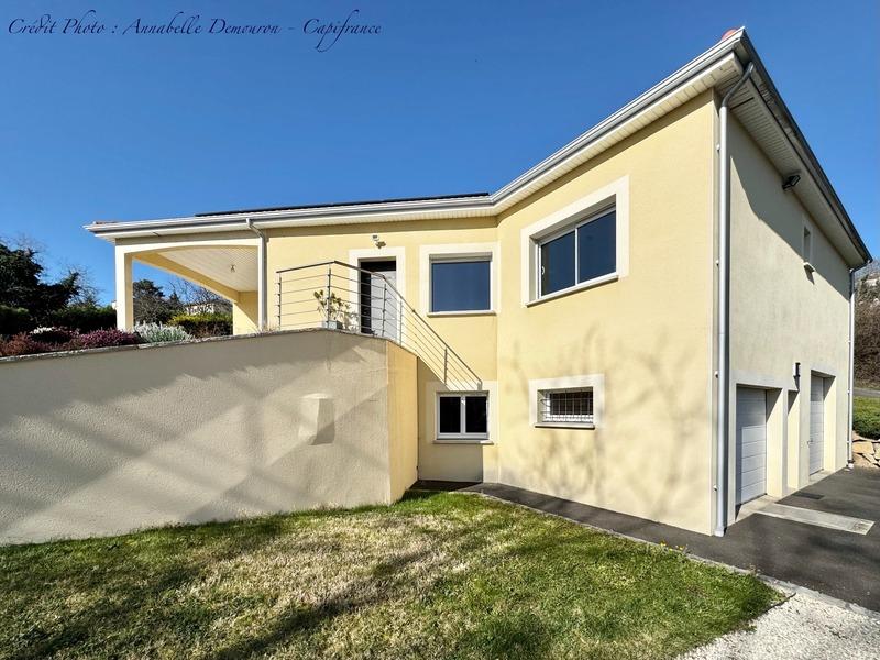 Maison - 196 m² - 6 pièces