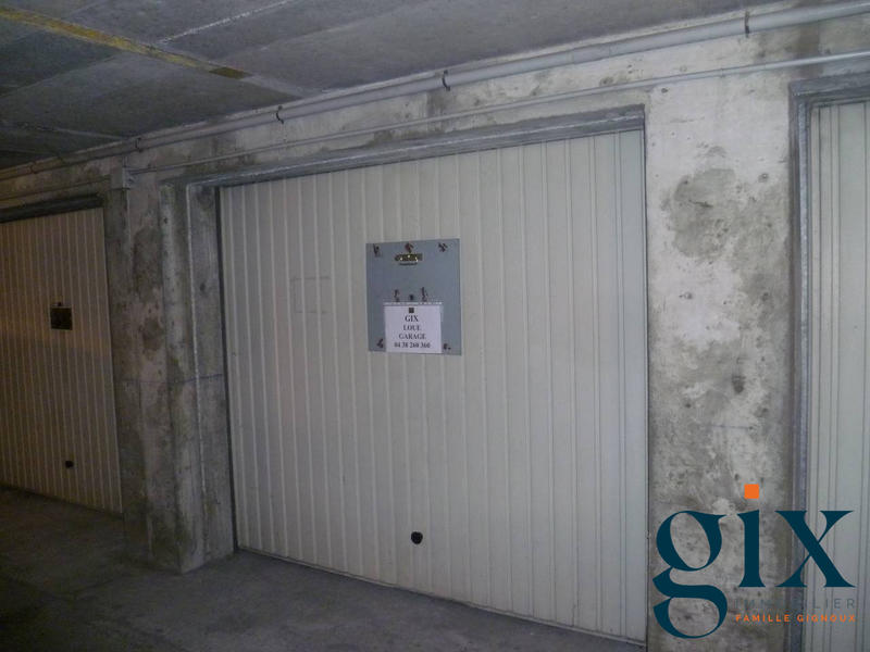 Parking / Garage - 14 m²