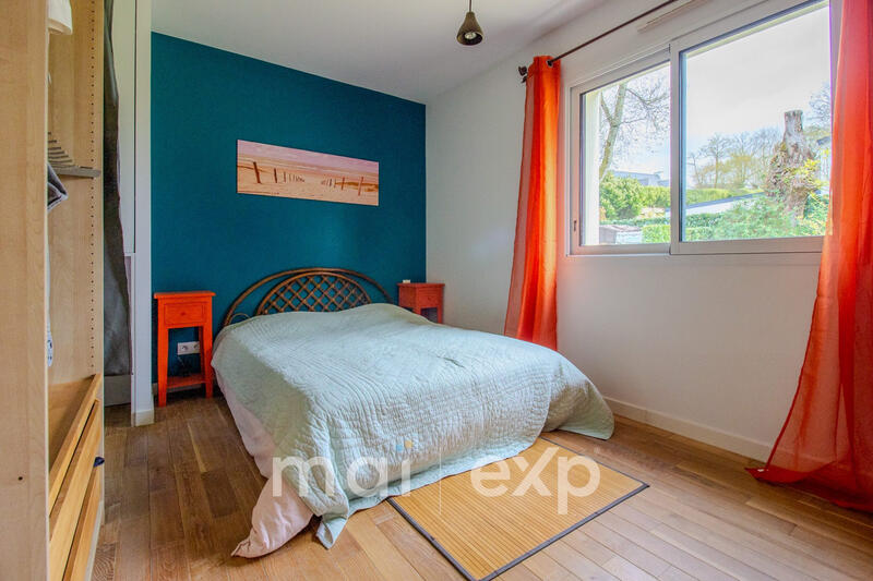 Maison contemporaine - 210 m² - 7 pièces