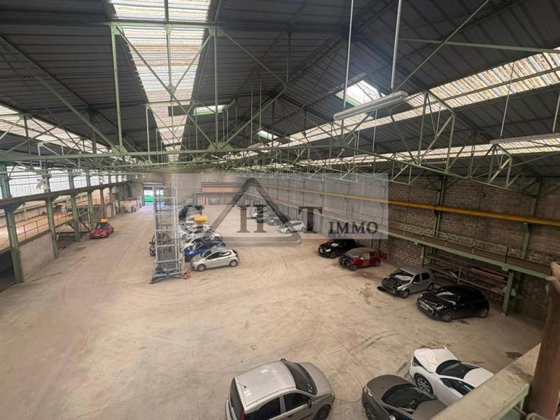 Entrepôt - 2 000 m²