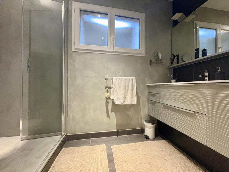 Maison - 171 m² - 7 pièces