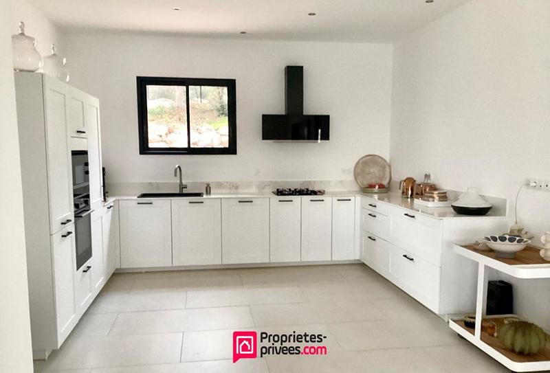 Maison - 316 m² - 8 pièces