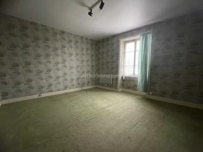 Maison - 220 m² - 12 pièces