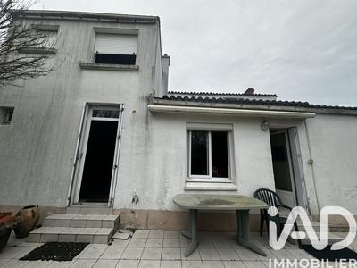 Maison - 200 m² - 7 pièces