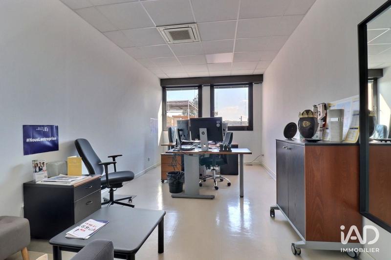 Bureau - 998 m²