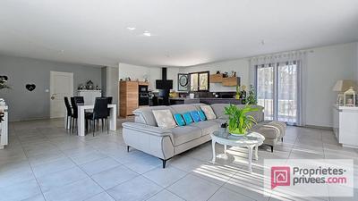 Maison - 136 m² - 5 pièces