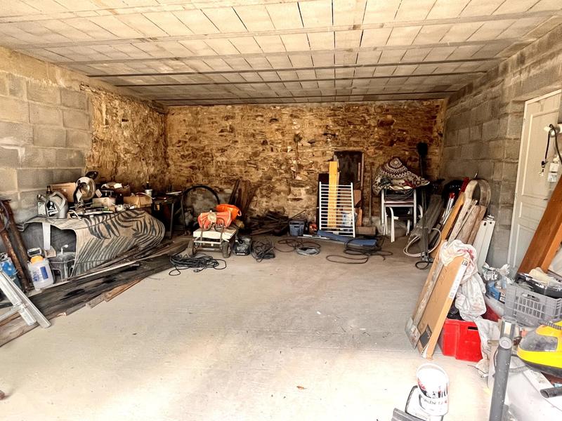 Maison - 222 m² - 8 pièces