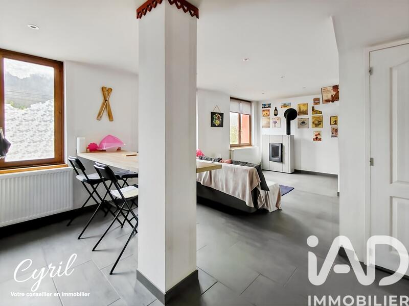 Maison - 90 m² - 4 pièces