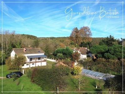 Maison bourgeoise - 240 m² - 10 pièces