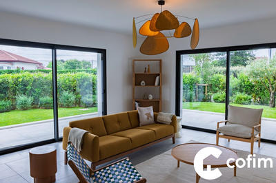 Appartement - 111 m² - 4 pièces