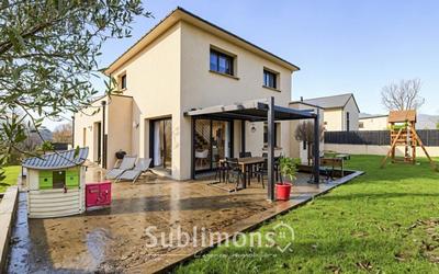 Maison - 122 m² - 5 pièces